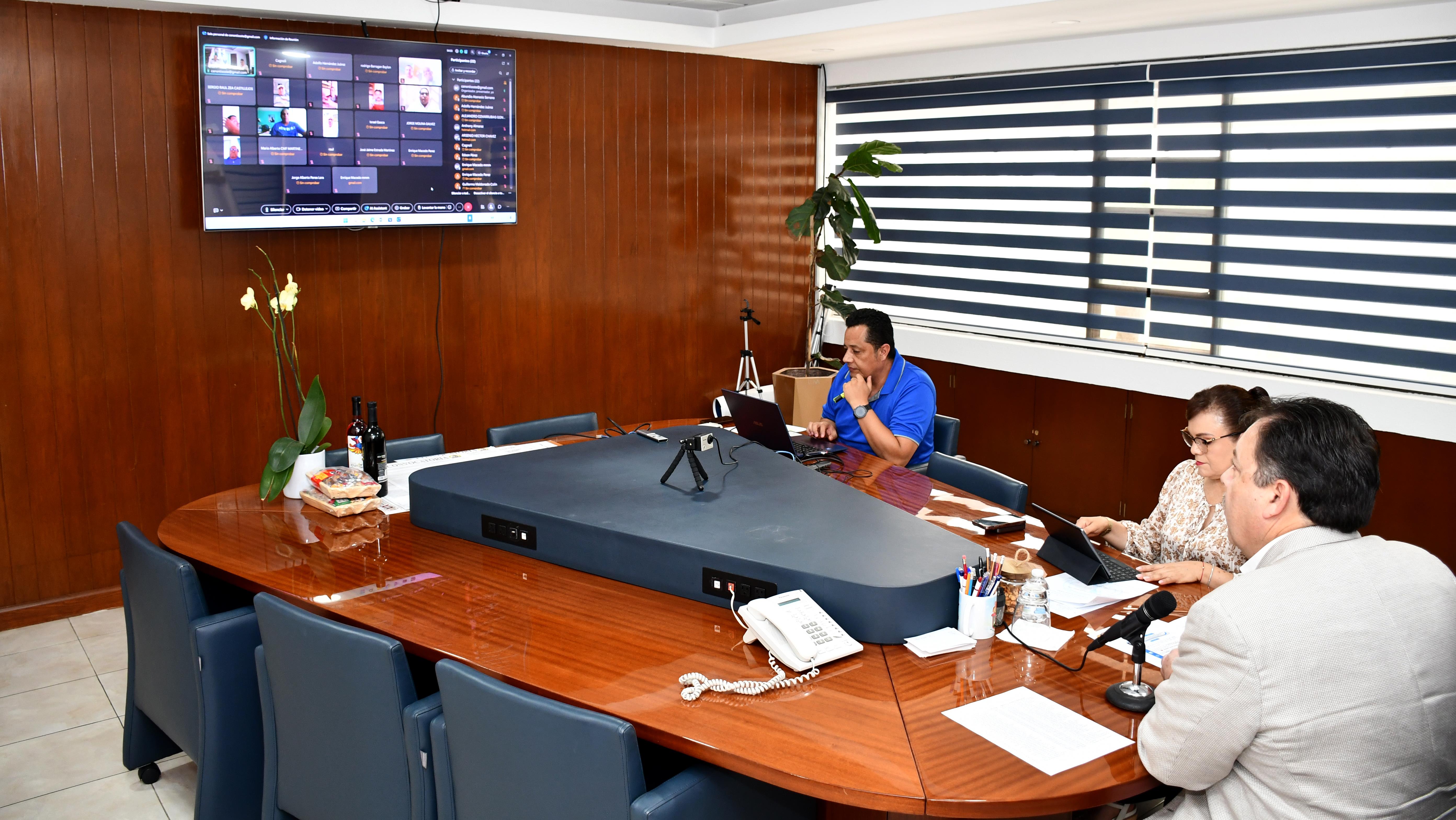  Reunión de trabajo con personal de Trasportes, Chóferes de Ambulancia a nivel Nacional
